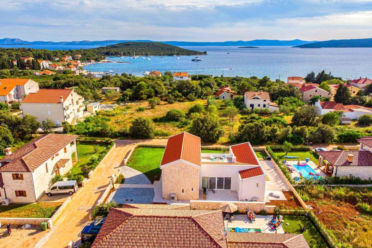 Villa Vela Muline - 8 2 Guests - Heated Pool Ugljan